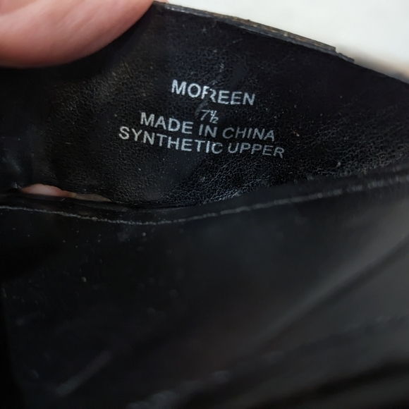 Gunmetal grommet and faux pearl black strappy sandals Sz 7.5 - Picture 5 of 9